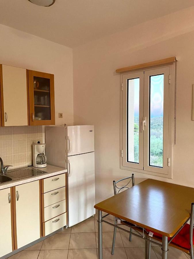Emmanouil Apartment Kalamos  Екстериор снимка