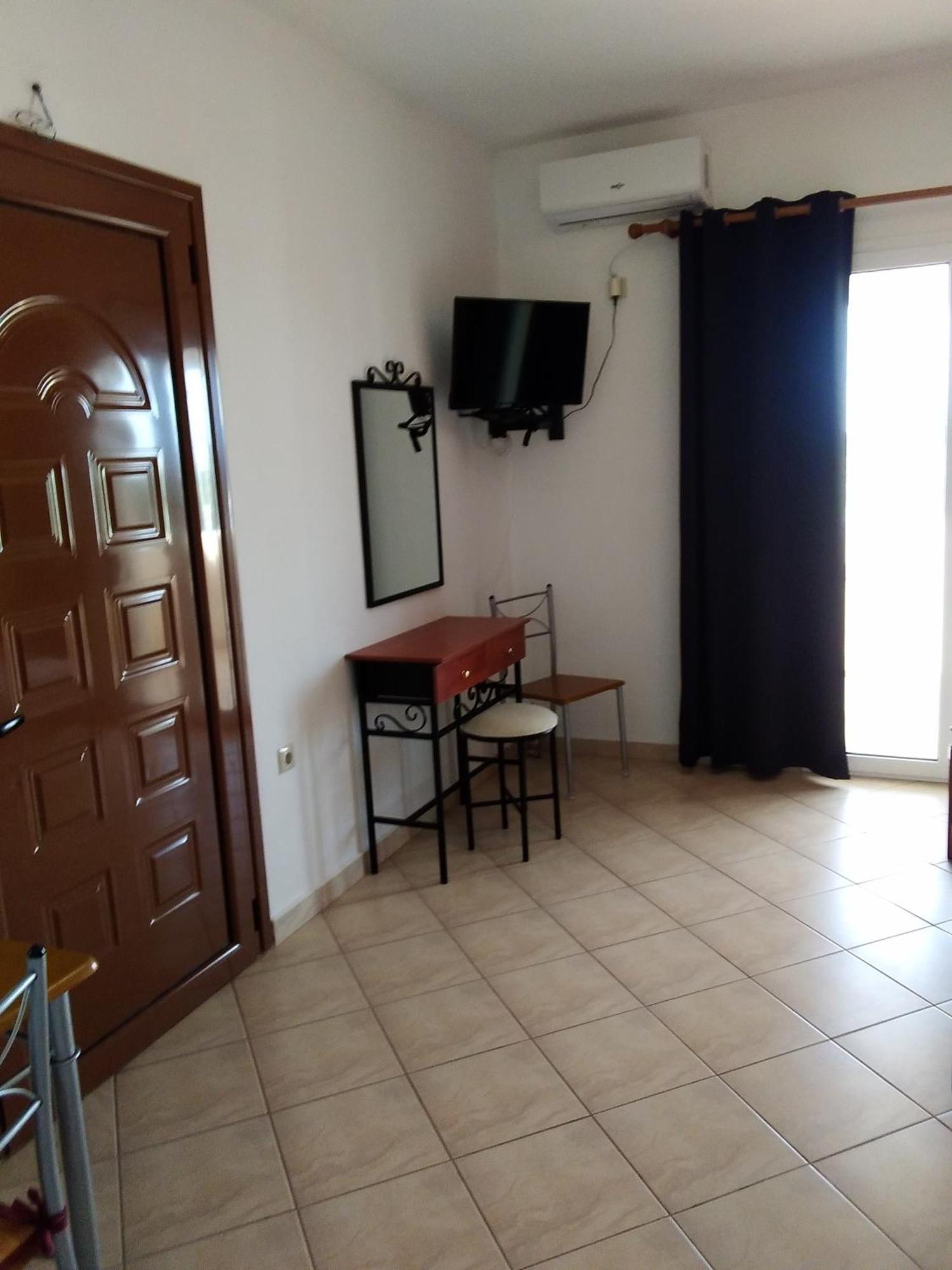 Emmanouil Apartment Kalamos  Стая снимка